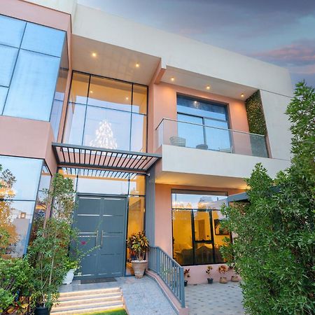Boutique-Trade Center Bed and Breakfast Ντουμπάι Εξωτερικό φωτογραφία