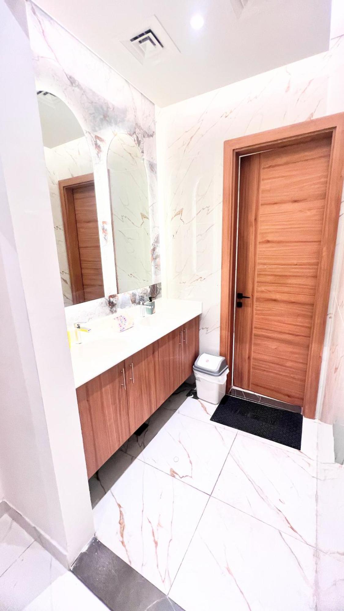 Boutique-Trade Center Bed and Breakfast Ντουμπάι Εξωτερικό φωτογραφία